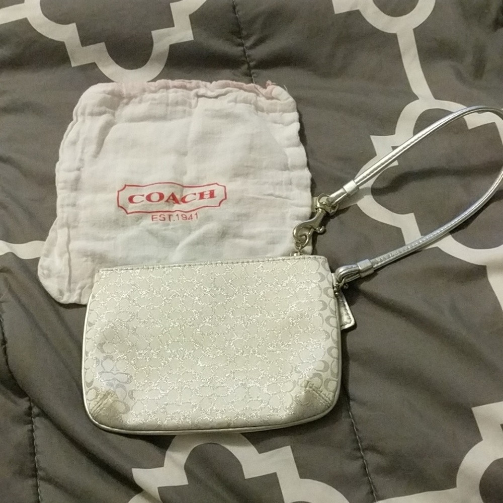 NWOT COACH White and Silver Wristlet